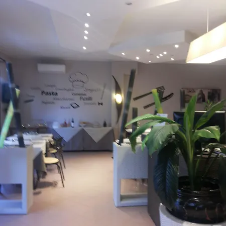 & Europa Aparthotel