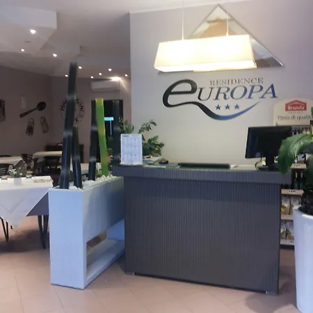 & Europa Aparthotel