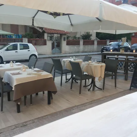 Aparthotel & Europa 3*