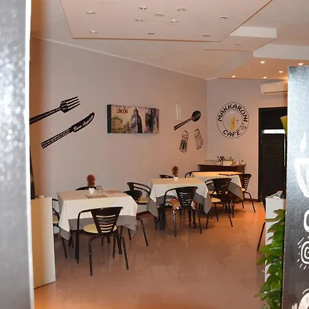 Aparthotel & Europa 3*