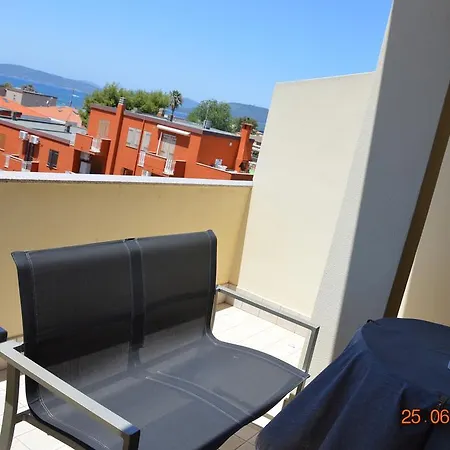 Aparthotel & Europa 3*